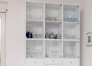 Стекло для шкафа