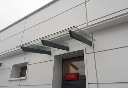 Стеклянные козырьки