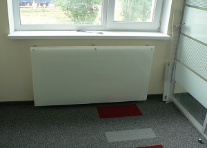 Стеклянный экран для батареи